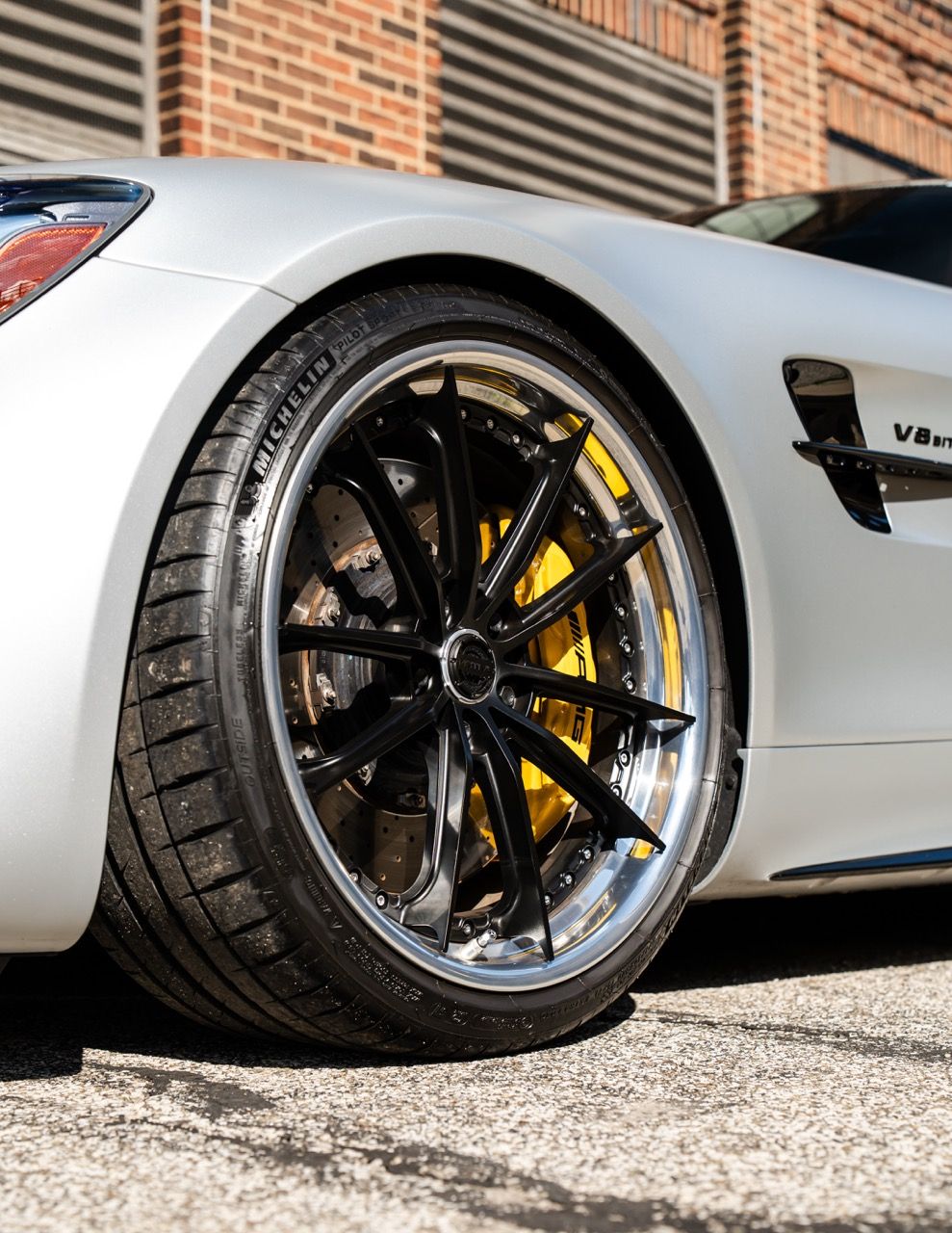 Mercedes-Benz AMG GTR with Motivo Forged CS-N custom wheels in frozen black face and gloss polished clear lip side view — view 34
