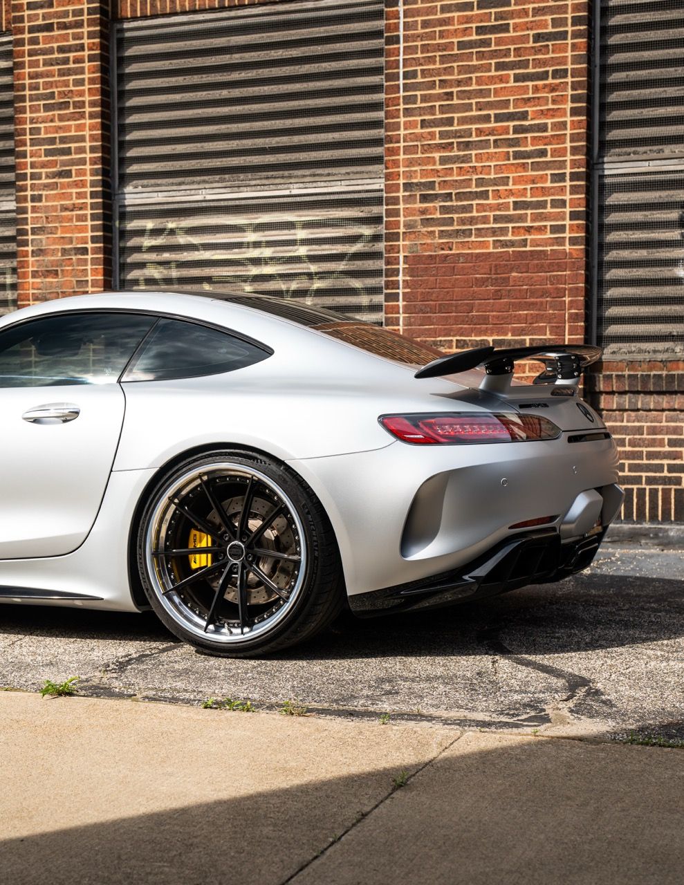 Mercedes-Benz AMG GTR with Motivo Forged CS-N custom wheels in frozen black face and gloss polished clear lip side view — view 13
