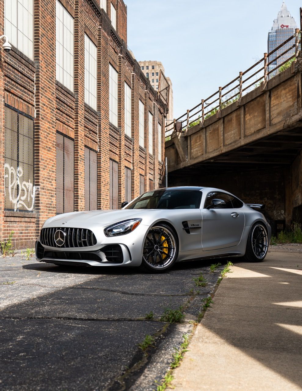 Mercedes-Benz AMG GTR with Motivo Forged CS-N custom wheels in frozen black face and gloss polished clear lip side view — view 3