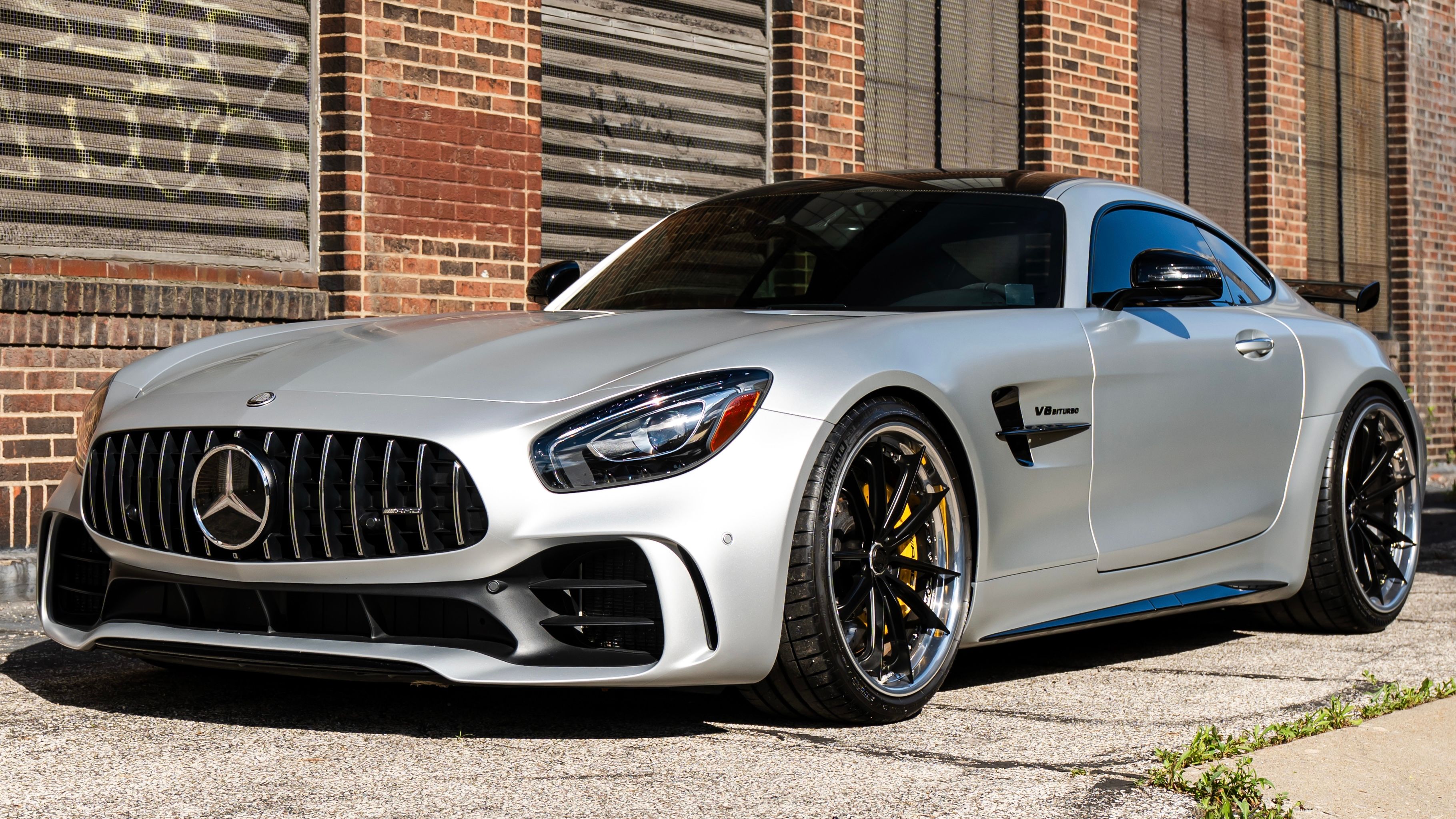 Mercedes-Benz AMG GTR with Motivo Forged CS-N custom wheels in frozen black face and gloss polished clear lip side view