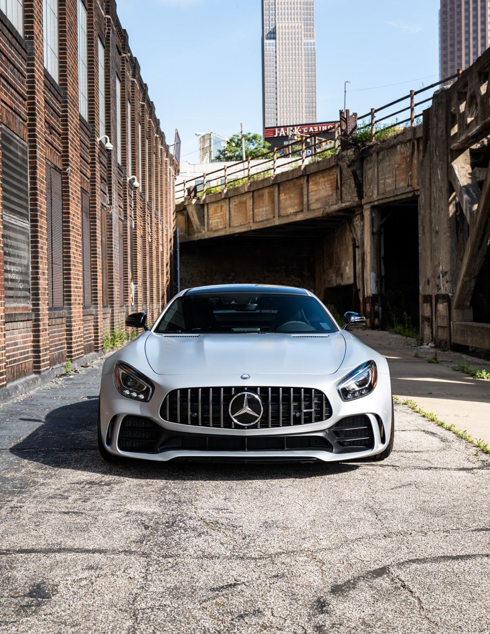 Mercedes-Benz AMG GTR with Motivo Forged CS-N custom wheels in frozen black face and gloss polished clear lip side view — view 33