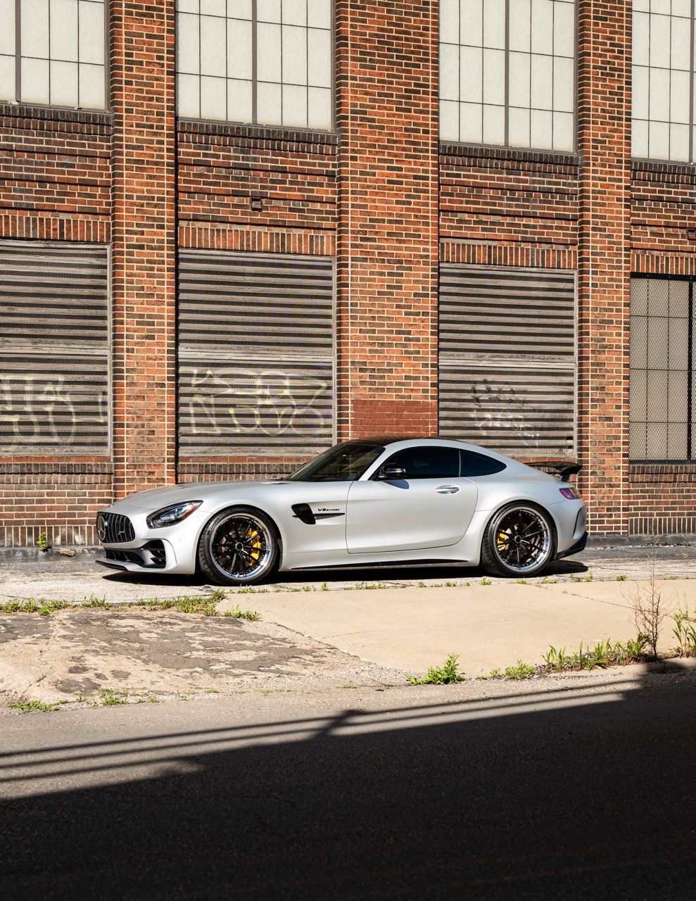 Mercedes-Benz AMG GTR with Motivo Forged CS-N custom wheels in frozen black face and gloss polished clear lip front side view