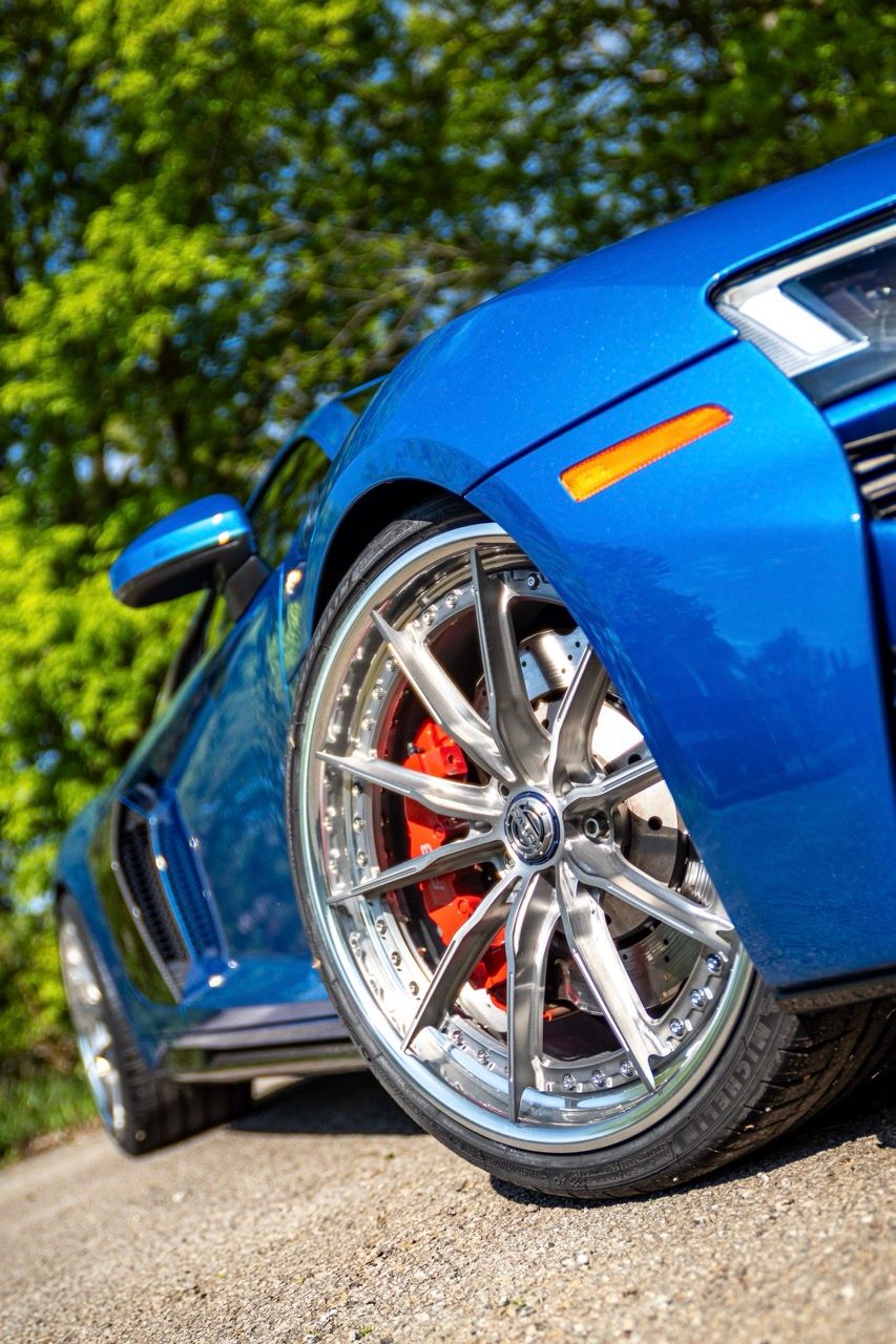 Gen 3 Audi R8 with Motivo Forged CS-M custom wheels in frozen brushed gunmetal face and gloss polished clear lip front wheel view