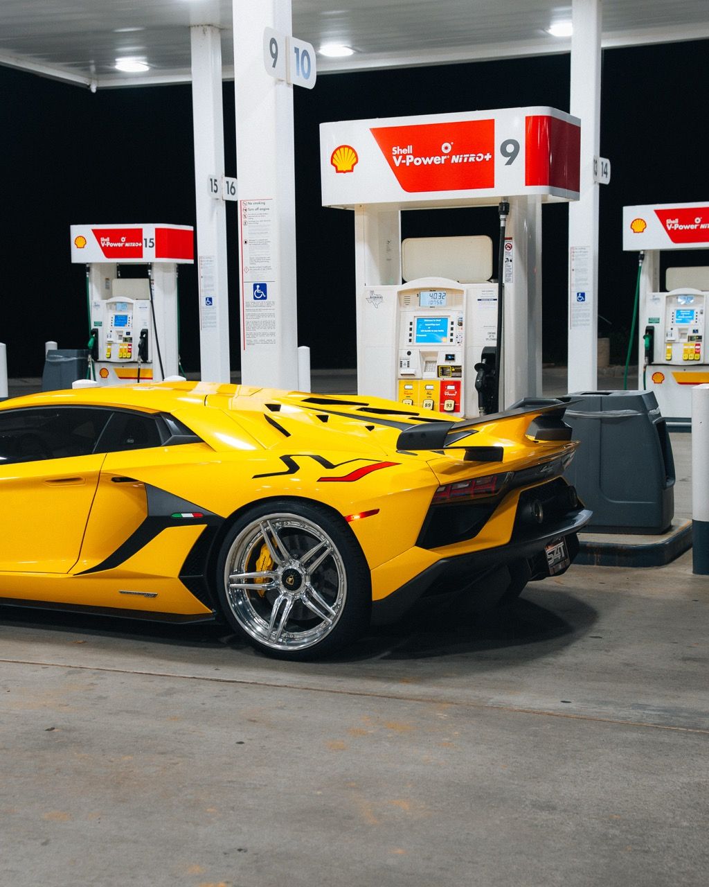 Lamborghini Aventador SVJ with Motivo Forged CS-Y custom wheels in gloss polished clear face and gloss polished clear lip front view — view 7