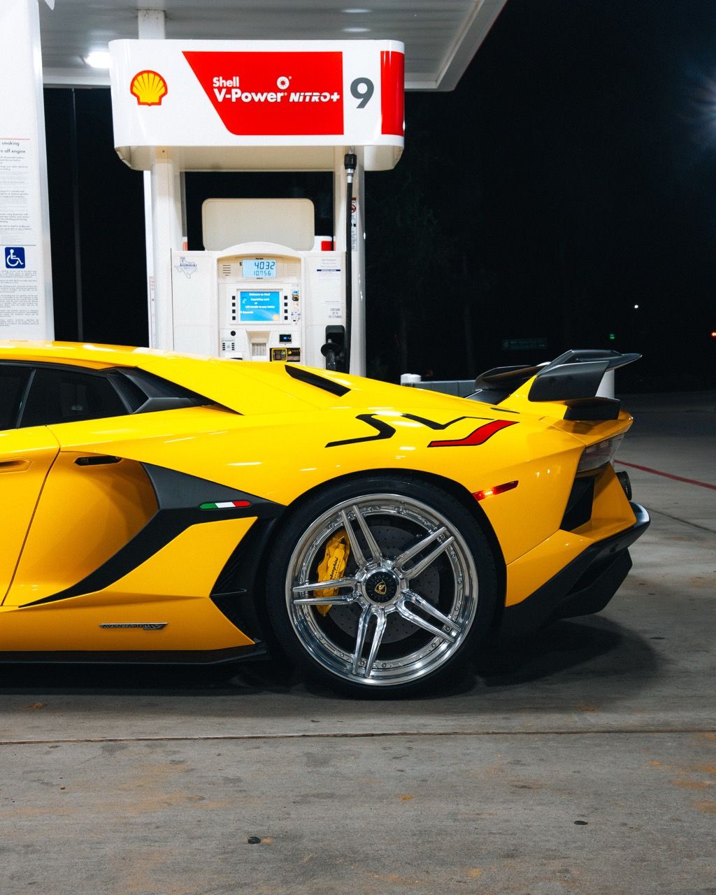 Lamborghini Aventador SVJ with Motivo Forged CS-Y custom wheels in gloss polished clear face and gloss polished clear lip front view — view 5