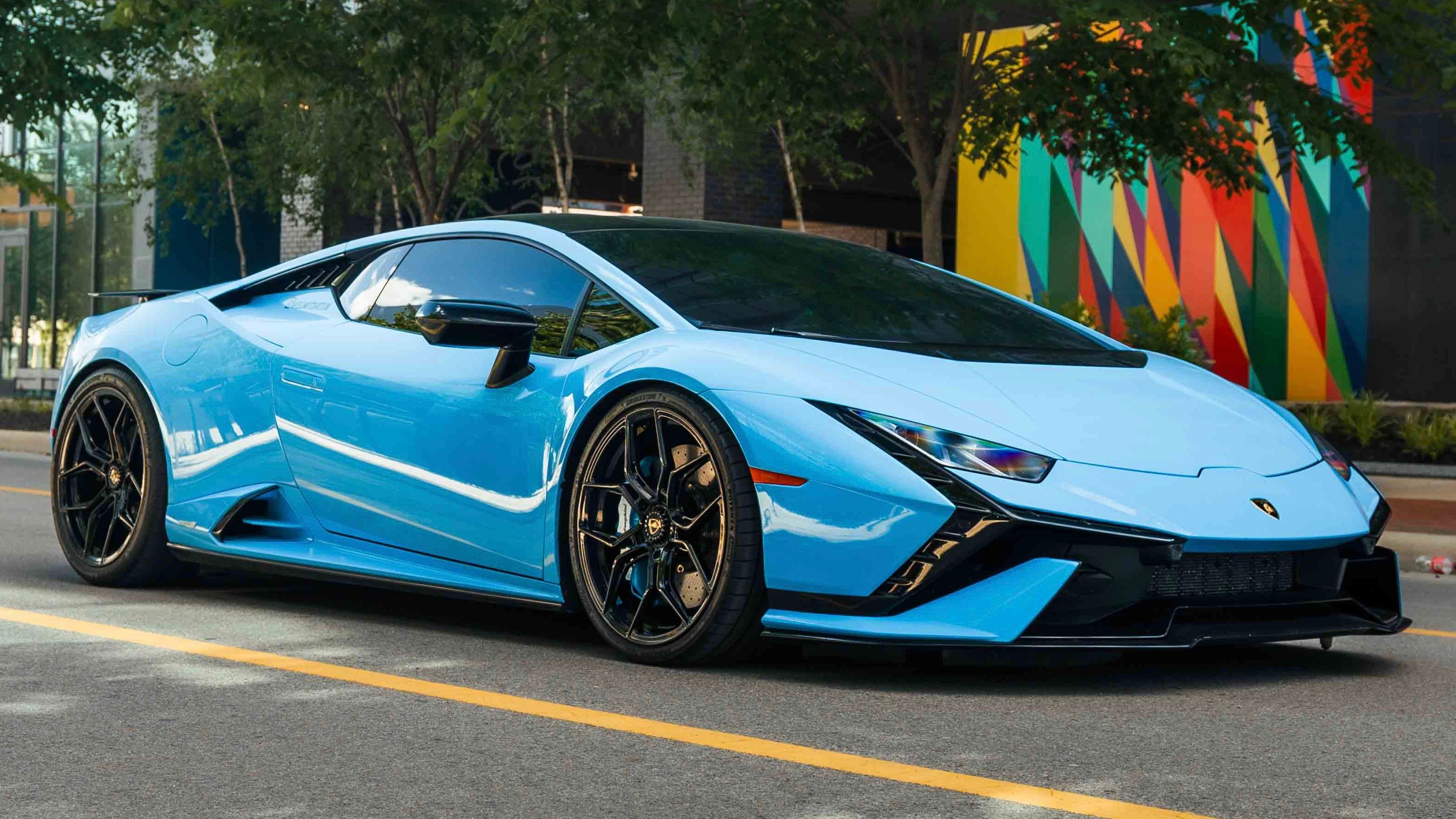 Lamborghini Huracan Tecnica with Motivo Forged MB-L custom wheels in gloss black face side view