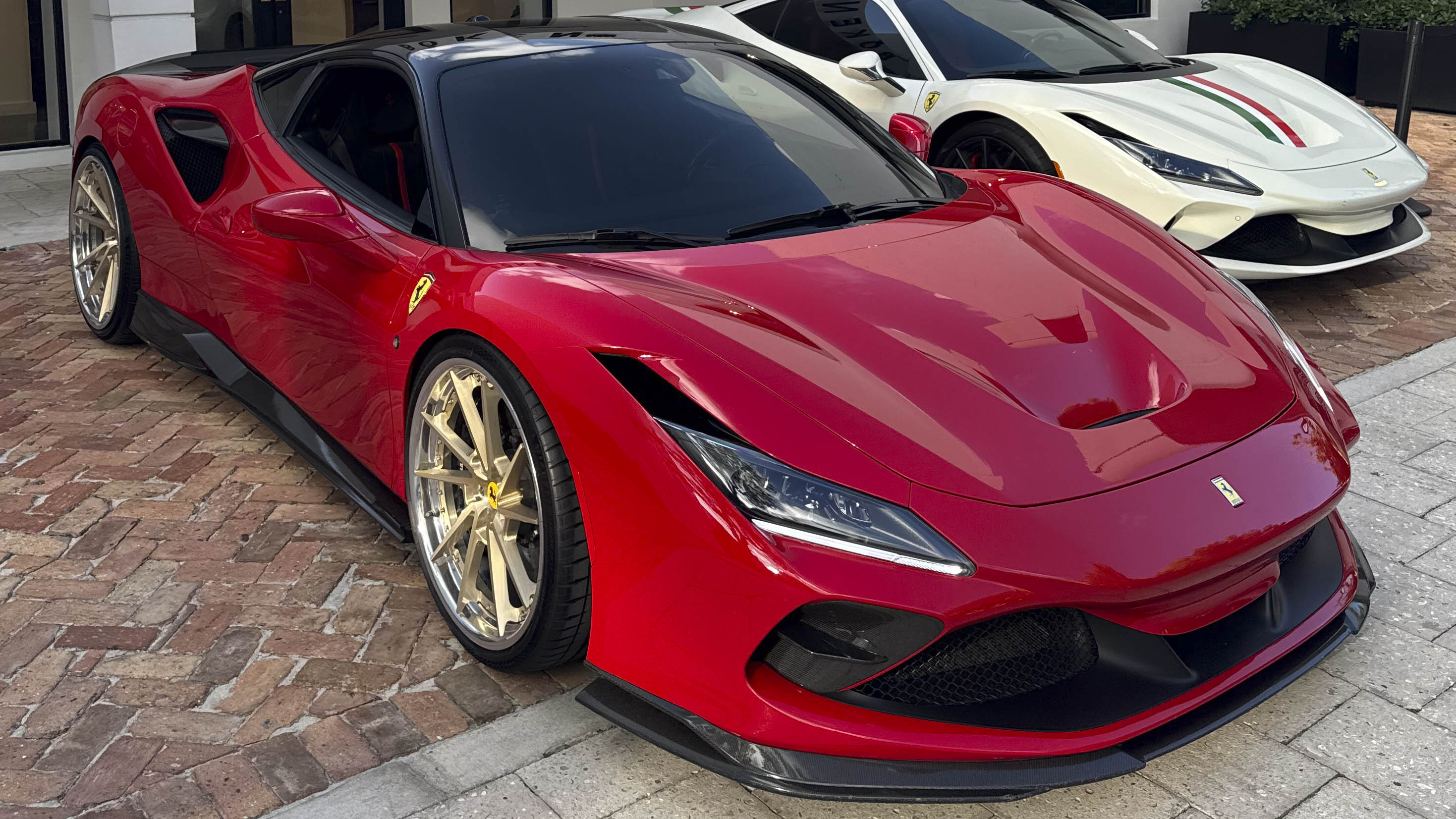 Ferrari F8 on Motivo Forged wheels